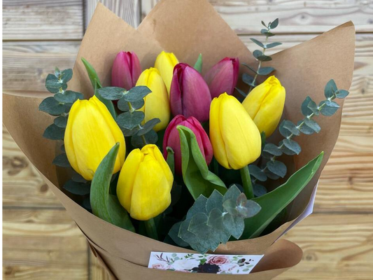 Ramo 10 Tulipanes